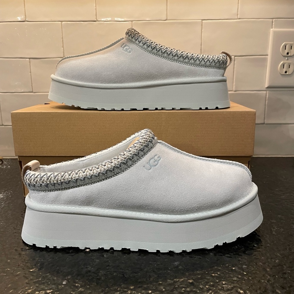 UGG Tazz Goose size 7,9